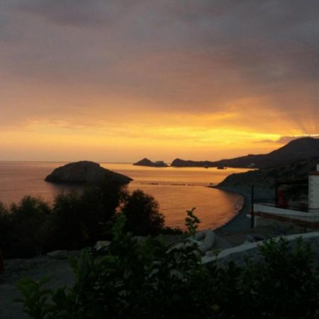 칼로이 리메네스 Porto Lassea 빌라 외부 사진